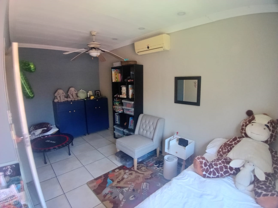 To Let 4 Bedroom Property for Rent in Geelhoutpark North West